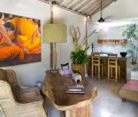 Вилла Red Palms, Бюро